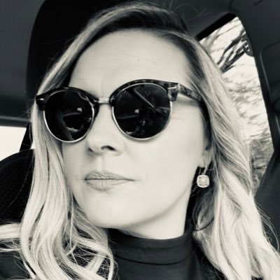 therealsarahfla's profile picture. Tweets random at best 💚💛