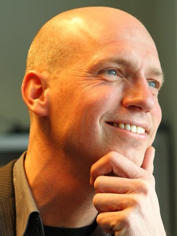 DirkWeijma's profile picture. echtgenoot/vader/accountmanager bouw/productontwikkelaar EPS/schilder/lampdesigner/functionele kunst