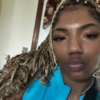 leahjohnea's profile picture. my world, yall just livin in it