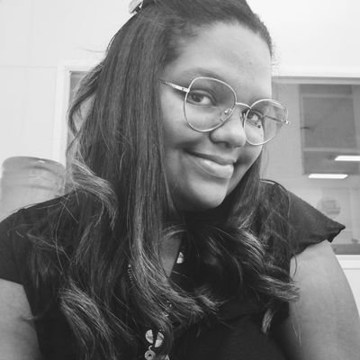 🏹Sagitariana 🌻25 anos 🎓 Bacharel em Administração 💕 Apaixonada por literatura