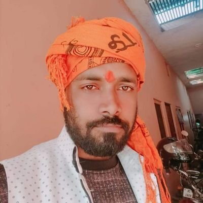 मौसम से सीखा है मैंने,
वक़्त पर बदलना जरूरी है