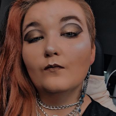 mme_des_enfers's profile picture. 