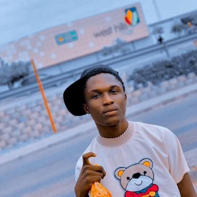 lilMode04's profile picture. FTY💫🖤🇬🇭🇬🇧