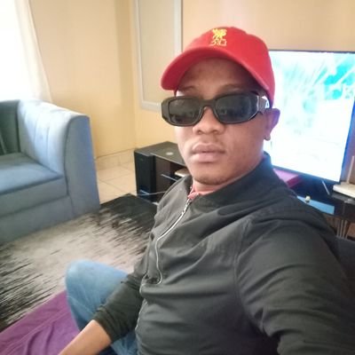 Orlando Pirates FC
Liverpool FC, (You'll Never Walk Alone)
#Molifeng If you’re struggling, that means you’re progressing