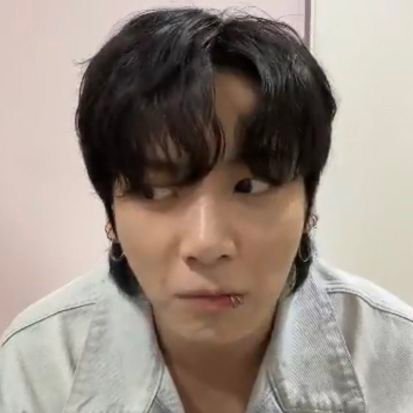 @BTS_twt