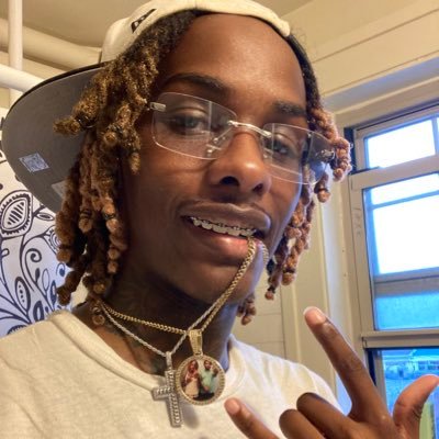 DeWoo17246's profile picture. basketball rap sing making money let’s turn up and me being rich in the future that’s DJRoyalKing👑 life style 🤟🏾