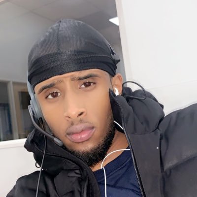 Ay_Analysis's profile picture. software developer 👨🏽‍💻