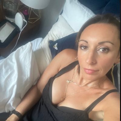 RooMaurice's profile picture. Hair & Make-up Designer 🎬 Fine artist