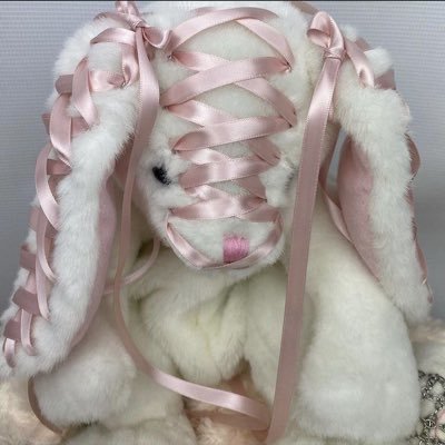 mobunnycore's profile picture. (she/her)