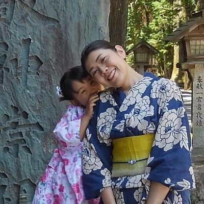 編集者。2017年、転職を機に東京から浜松へ。浜松において、工務店ネットワークとWEB広報塾、両立期女性のためのオンラインスクール、ローカルメディア型ECサイトなどの立ち上げ・運営に携わる。