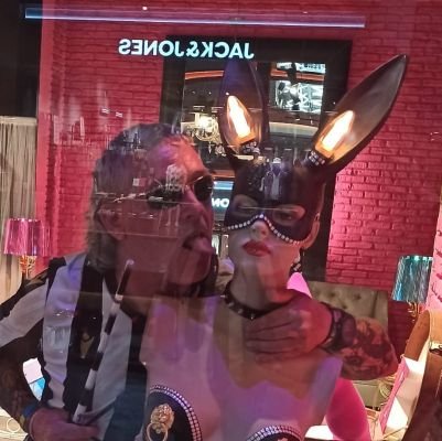 -El dolor és inevitable•El sufrimiento opcional-. Fútbol-Running-Boxeo-Todomotor-Caza.
-Amat Victoria Curam-.
-*SOLS ELS PEIXOS MORTS SEGUISEN EL CURS DL RIU*-
