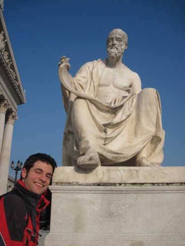 Ancient Historian @UZH_CH | Culture and Identities in the First Millennium | Digital Classics | Conflict Analysis