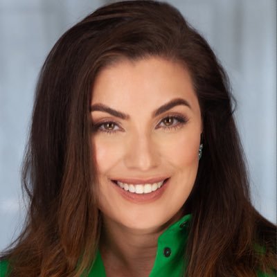 Global Talent and Executive Search Leader + Author of #TheImage0fSuccess—Lipstick💄& Green Drink Fanatic AKA #THECAREERCONFIDANTE https://t.co/AfyWJU6ytZ