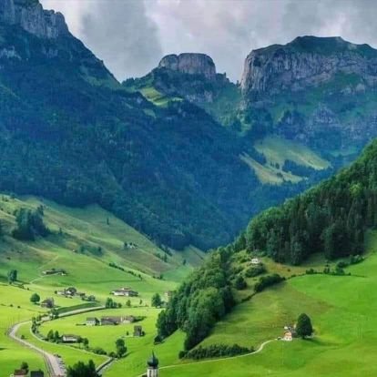 Seeing the nature of this world is true happiness.