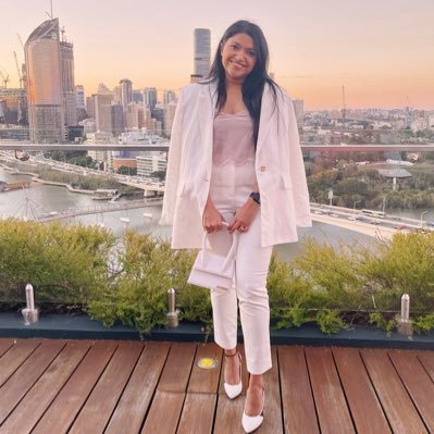 UQ Med ‘25 | MS3 🩺 👩🏽‍🔬| Co-founder of @Growwithflow23 | Aspiring OBGYN 👩🏽‍⚕️