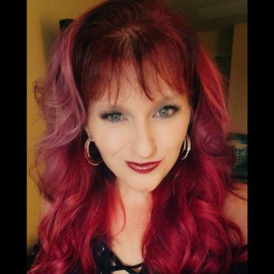 UniquelyJeannie's profile picture. Not just a Mom