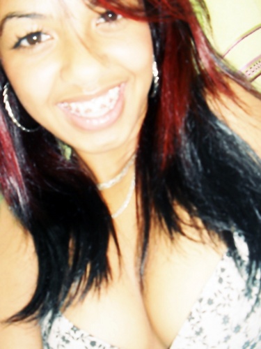- vem pro meu #mundo que eu ti ensino a gostar mais do que #lasanhaaÁ ♪ (HH
http://t.co/Iorg8x4OCe
