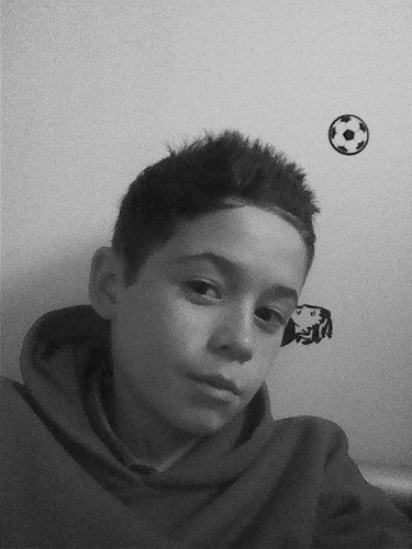 Please Follow me peeps. I will follow you back!!!!! xxx Thankz x