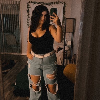 insta: Chellibarra0022 Venmo me money please I’m broke: https://t.co/OYt0iBNxbU