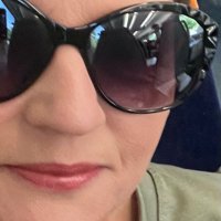 Karen Mason (@shoesngloss) 's Twitter Profile Photo