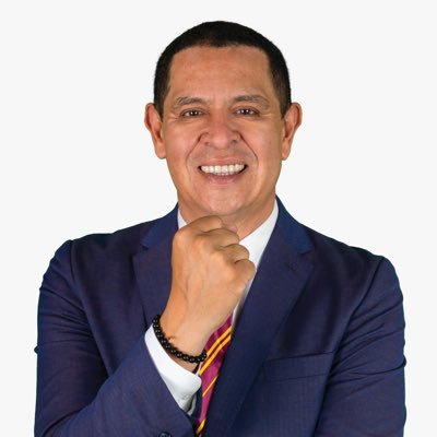 Me gusta la vida, siempre dar lo mejor; fui presidente en la LII legislatura, soy  profe en la UAEM, Bachilleres y presidente mpal de Jojutla, Morelos.