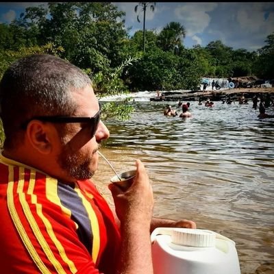 Cristão ✝
SPFC 🔴⚫⚪
Tomo tereré nas horas vagas