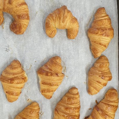 Jeune vidéaste à ses heures perdues, je suis aussi boulanger de métier
https://t.co/RyCi52j7pB