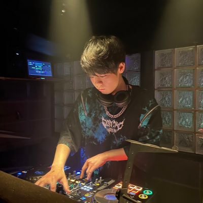 ダンスミュージックが大好きなんです😎上京したてのDJ志望🖐️&DTMに大苦戦中😭T2新宿水曜日・土曜日ゲスト取れます！