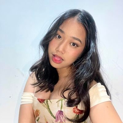 kimmyshmmrgglw's profile picture. arki '30