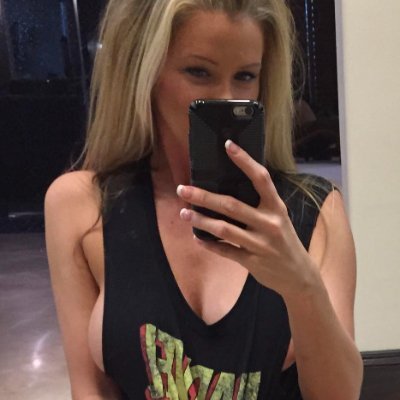 BlueRiverTexas's profile picture. Immerse yourself | Mesmerizing Mommy Dommy 👑| All the best ⤵️