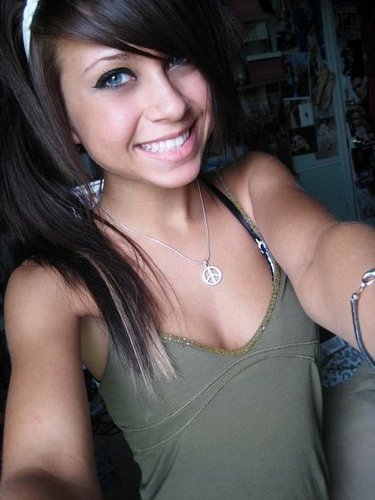 lexy3868's profile picture. im 16 and im a little shy at first so when you ask for my number i may make up a lie :(