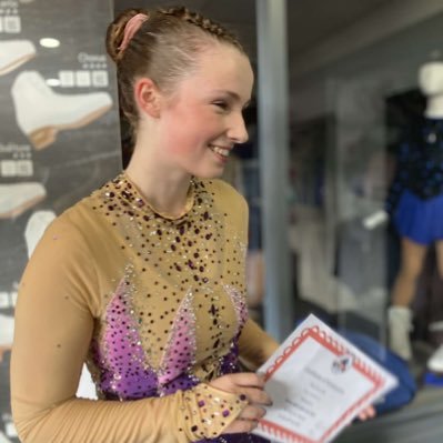 chloesummerson's profile picture. 