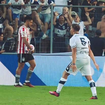 CGEMarcosss's profile picture. 23
años 

HINCHA E ENFERMO DE GIMNASIA🐺⚽
VI A MESSI CAMPEON DEL MUNDO