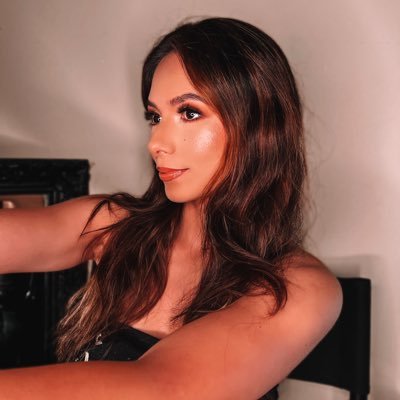 nallely_esc's profile picture. Happiness is when you dont know a thing