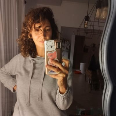 chachiilopez's profile picture. 🇦🇷⭐⭐⭐Kine👐 Hincha de River. Virginiana. Memoriosa🐘 AMO a la gente que me hace reir. Vi mil veces BH90210. Fan de Toy Story. Y Larga vida al Cuba Libre.Amen.