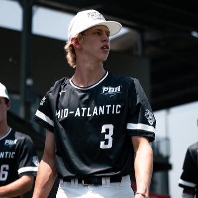 2025 SS/RHP • 6’0 175lbs • @baylorbaseball commit • MPH101 2025 Dragum • Midway High School (TX) • 4.27 GPA