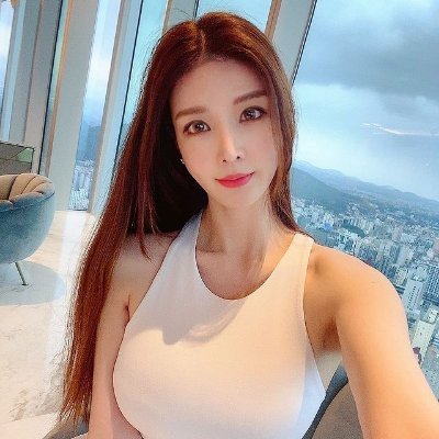 Business woman 🇺🇸 🇨🇳 I like to do business 🇺🇸 🇨🇳 Please DM me and lover everyone 💕