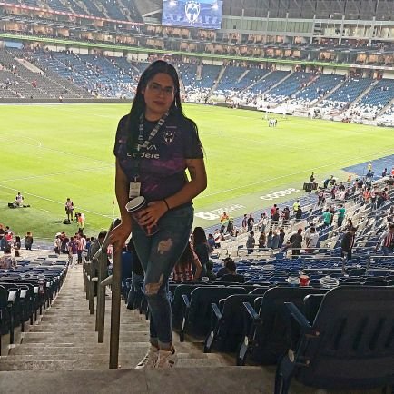 21||Solo se vive una vez, No la cagues.
@Rayados @Rayadas 💙💙

•Rayada y Regia por adopción 

https://t.co/3oL6Xe3hjg