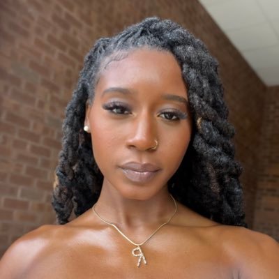 Donna’s Daughter. Howard Alumna. IG: sunshine.locd