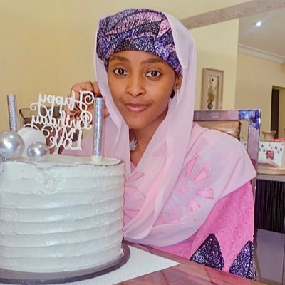 maryamabbana's profile picture. This account is run by a pale,awkward,crazy,little human weakness:chicken feet  pls follow my business page @maryamscandy @scrunchiesby_maryam