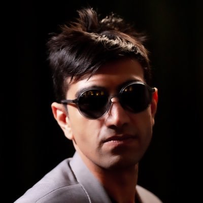 hadinobakht's profile picture. Simplicity is the key to happiness.