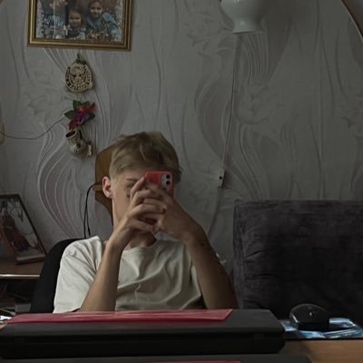 mephedrone_boy's profile picture. 