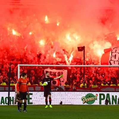 Fidèle du stade rennais depuis toujours et pour toujours ! Tribune mordelle 🔴⚫ Le foot, la bière et les copains !