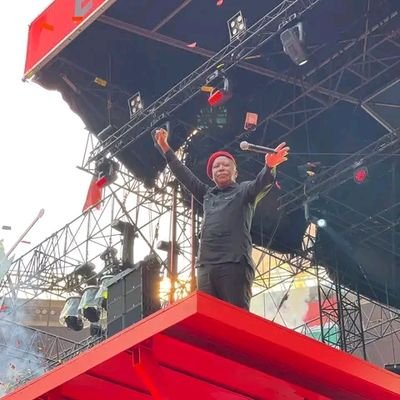 SandileRasta1's profile picture. Self respect 😎