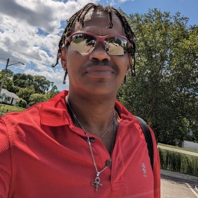 SimonSezSixty9's profile picture. 