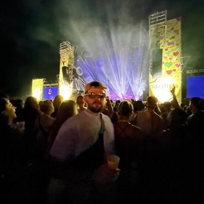 Fran_ytmb's profile picture. ni fu ni fé