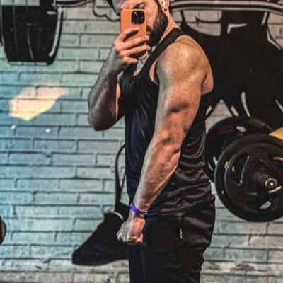 sakib_saqib's profile picture. F A S H I O N A S T H E T I C S D A Y D R E A M E R S T R E E T S T Y L E H O L I C F I T N E S S