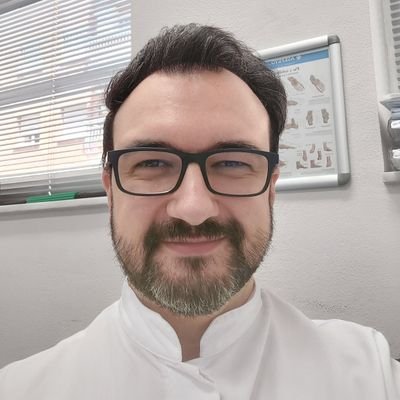 margoncoro's profile picture. Fisioterapeuta en Asepeyo. Fisioterapeuta por la UCM. Máster en Fisioterapia Manual del Aparato Locomotor por la UAH.