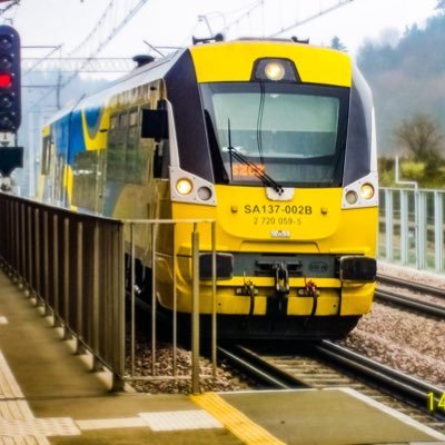 A starting railway photographer