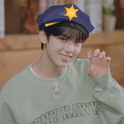 HELLO, IM A PROFESSIONAL POLICE SPECIALISED FOR MULBOKDANZ NEENAW WEEWOO WAHH WIIOUU (dm / @ for submissions !!!)